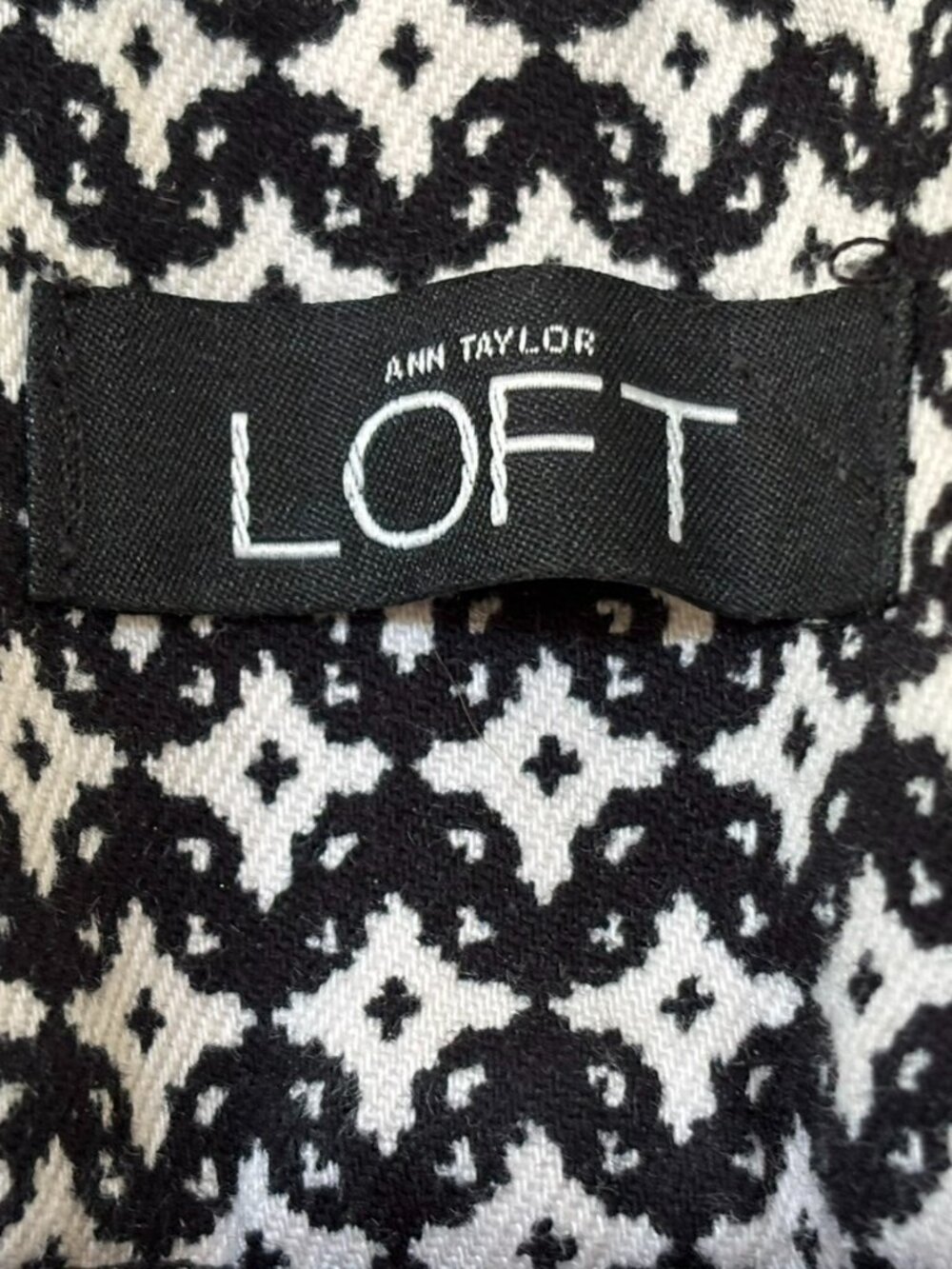 Ann Taylor Loft Marisa Black and White Geometric Print Skinny Ankle Pants 4 Tall - Picture 10 of 11